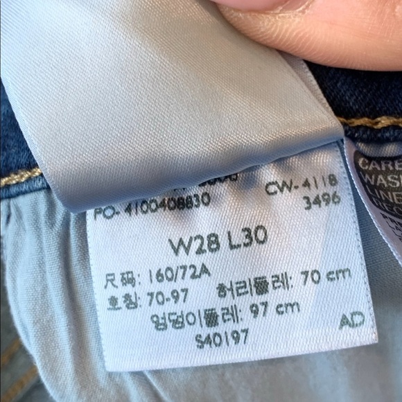 Levi’s High Rise Super Skinny Raw Hem Jeans - Picture 9 of 12